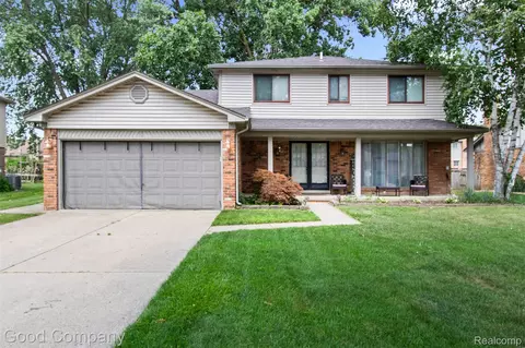 13749 Pernell Dr, Sterling Heights, MI 48313