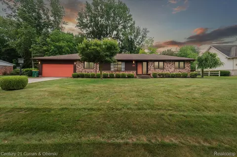 35101 Park Pl, Romulus, MI 48174