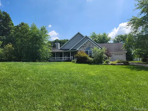 80442 Woodridge Ln, Bruce Township, MI 48065