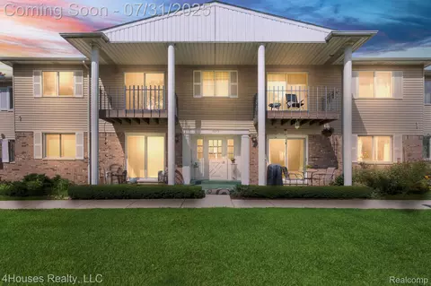 5273 Highland Rd #108, Waterford, MI 48327