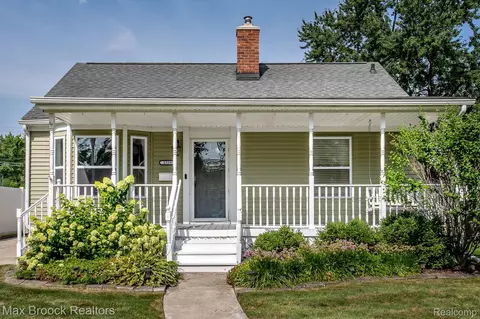2359 Cummings Ave, Berkley, MI 48072