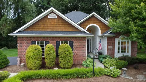 7185 Elderwood Cir, Independence, MI 48346