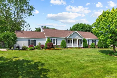 9076 Wildwood Lake Dr, Northfield, MI 48189