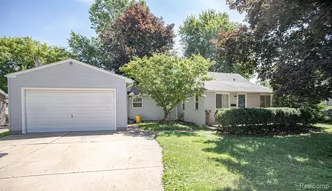 26630 Rialto St, Madison Heights, MI 48071