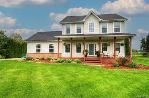 7862 Summer Breeze Trl, Howell, MI 48843