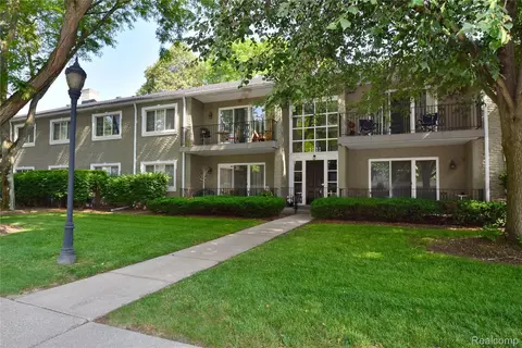1111 N Old Woodward Ave #13, Birmingham, MI 48009