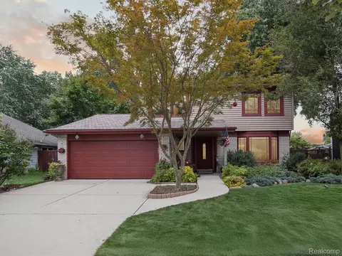 42359 Park Ridge Rd, Novi, MI 48375