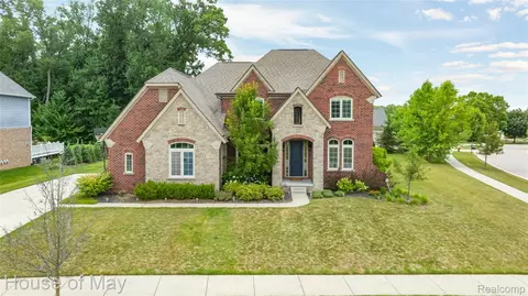 1950 Strawberry Ct, Commerce, MI 48382