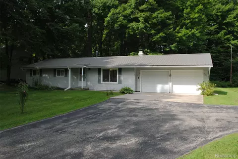 3103 Nokomis Trl, Clyde, MI 48049