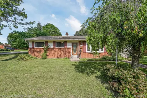 43146 Penny Dr, Sterling Heights, MI 48314