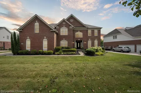 15908 Crystal Downs E, Northville, MI 48168