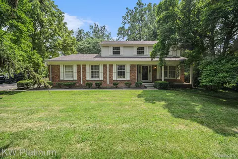 4343 Quarton Rd, Bloomfield Hills, MI 48302