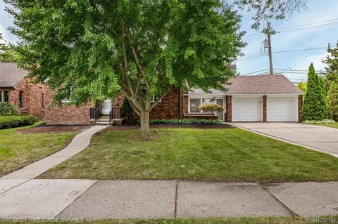 1003 Fisher Rd, Grosse Pointe, MI 48230