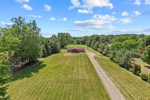31747 Sibley Rd, Huron, MI 48174