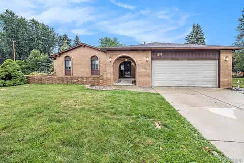 1670 Yellowbrick Ct, Trenton, MI 48183
