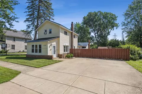 338 Green, Perry, MI 48872