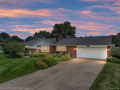 30278 Lorraine Ave, Warren, MI 48093