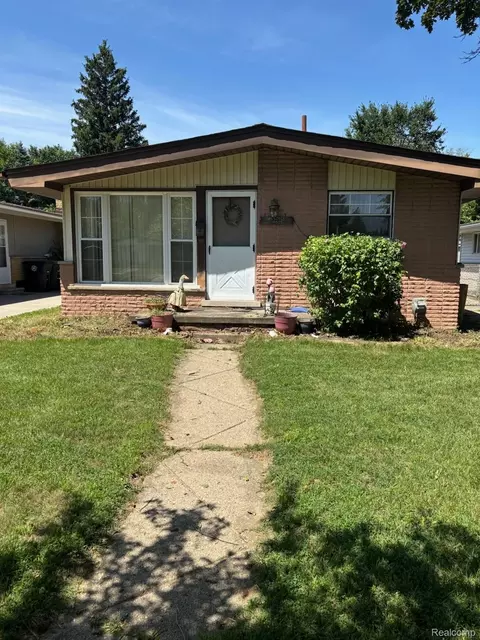 18949 Gillman St, Livonia, MI 48152