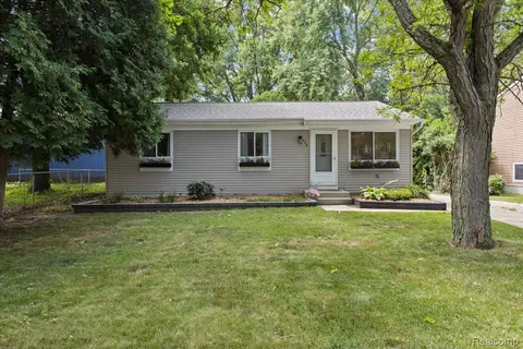 436 Hastings St, Holly, MI 48442