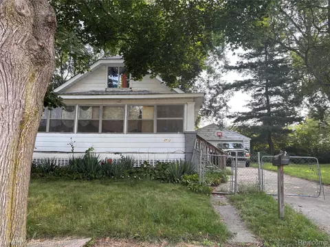 4513 Keats St, Flint, MI 48507