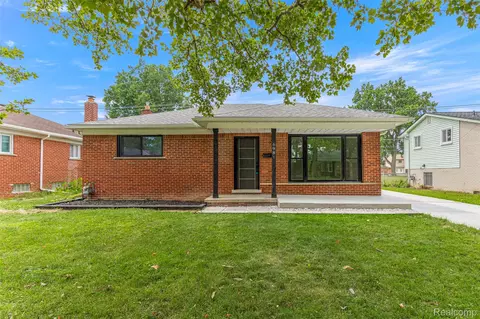 6981 Amboy St, Dearborn Heights, MI 48127