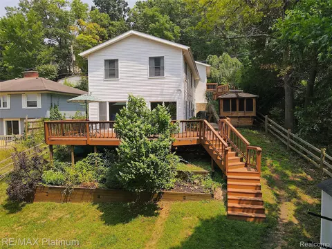 11662 Weiman Dr, Putnam, MI 48169