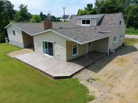 369 Indian Trl, Deerfield, MI 48421