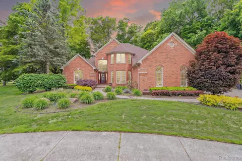 50565 Otter Creek Dr, Shelby Township, MI 48317