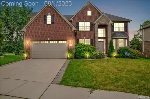 124 Shannon Partin Blvd, South Lyon, MI 48178