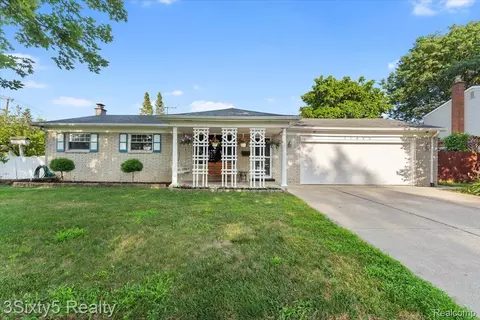 11445 Phyllis St, Taylor, MI 48180