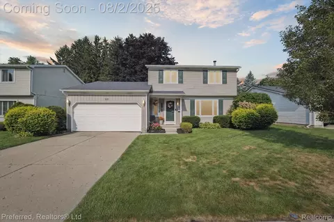 8903 Manton Ave, Plymouth, MI 48170