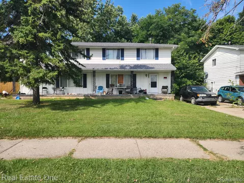 57245726 Orchard Ct, Lansing, MI 48911