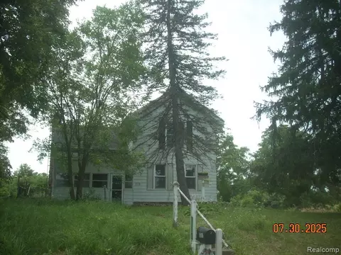 5536 E Newburg Rd, Shiawassee, MI 48429