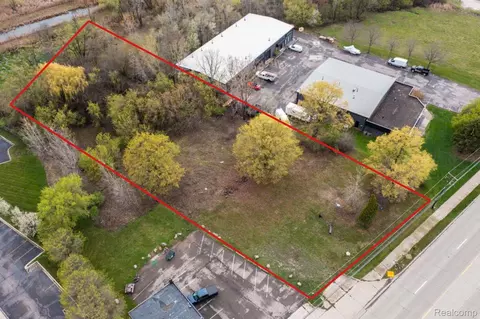 44911 Grand River Ave, Novi, MI 48375