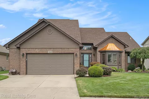54448 Verona Park Dr, Macomb, MI 48042