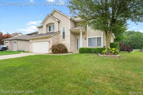 8915 Continental Dr, Taylor, MI 48180