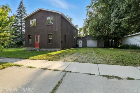 126 S Jackson St, Sandusky, MI 48471