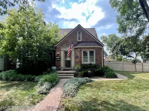 19020 Outer Dr, Dearborn, MI 48128