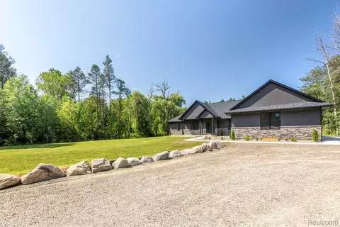 4697 Emmett Rd, Emmett, MI 48022