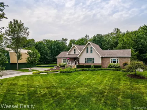 61615 Cetnor Ct, Washington, MI 48094