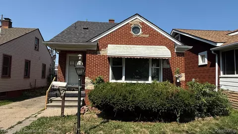1186 Garfield Ave, Lincoln Park, MI 48146