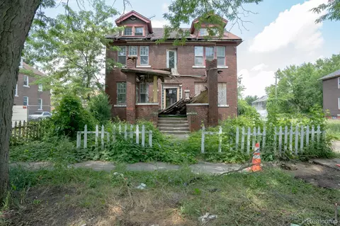2302 W Grand St, Detroit, MI 48238