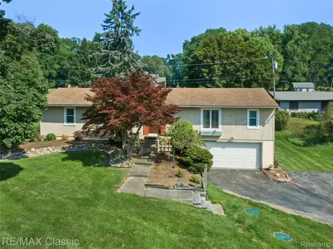 47850 7 Mile Rd, Northville, MI 48167