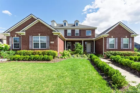 6776 Portsman Ct, Canton, MI 48187