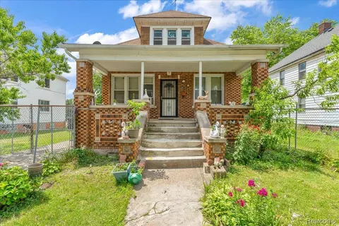 5215 Larkins St, Detroit, MI 48210