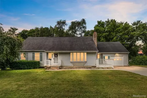 709 Baywood Ln, Davison, MI 48423
