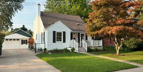 1722 Columbia Rd, Berkley, MI 48072