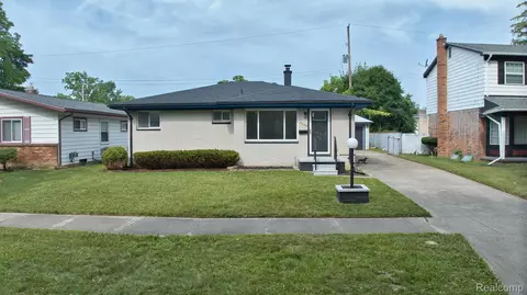 2050 Whittlesey St, Flint, MI 48503
