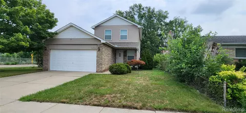 26956 Merideth Dr, Warren, MI 48091