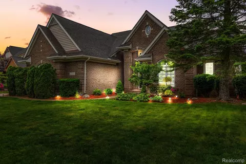 45482 Muirfield Dr, Canton, MI 48188